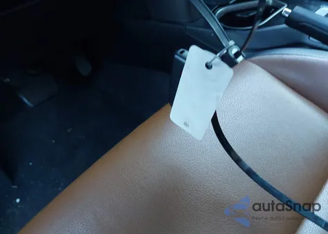 2016 Toyota Rav4 Hybrid Limited из США, поврежденный, VIN JTMDJREV9GD009323